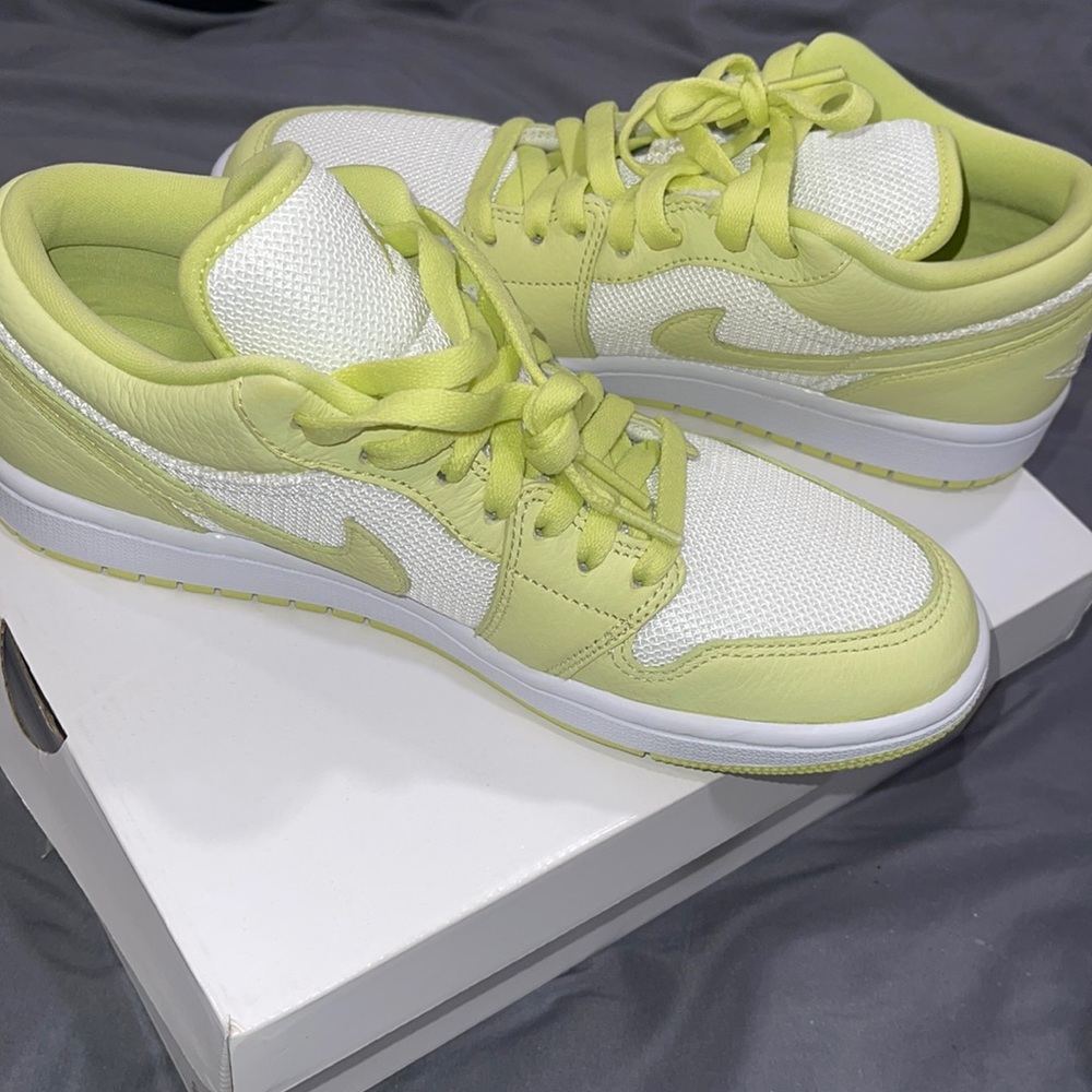 Womens Air Jordan 1 Low SE